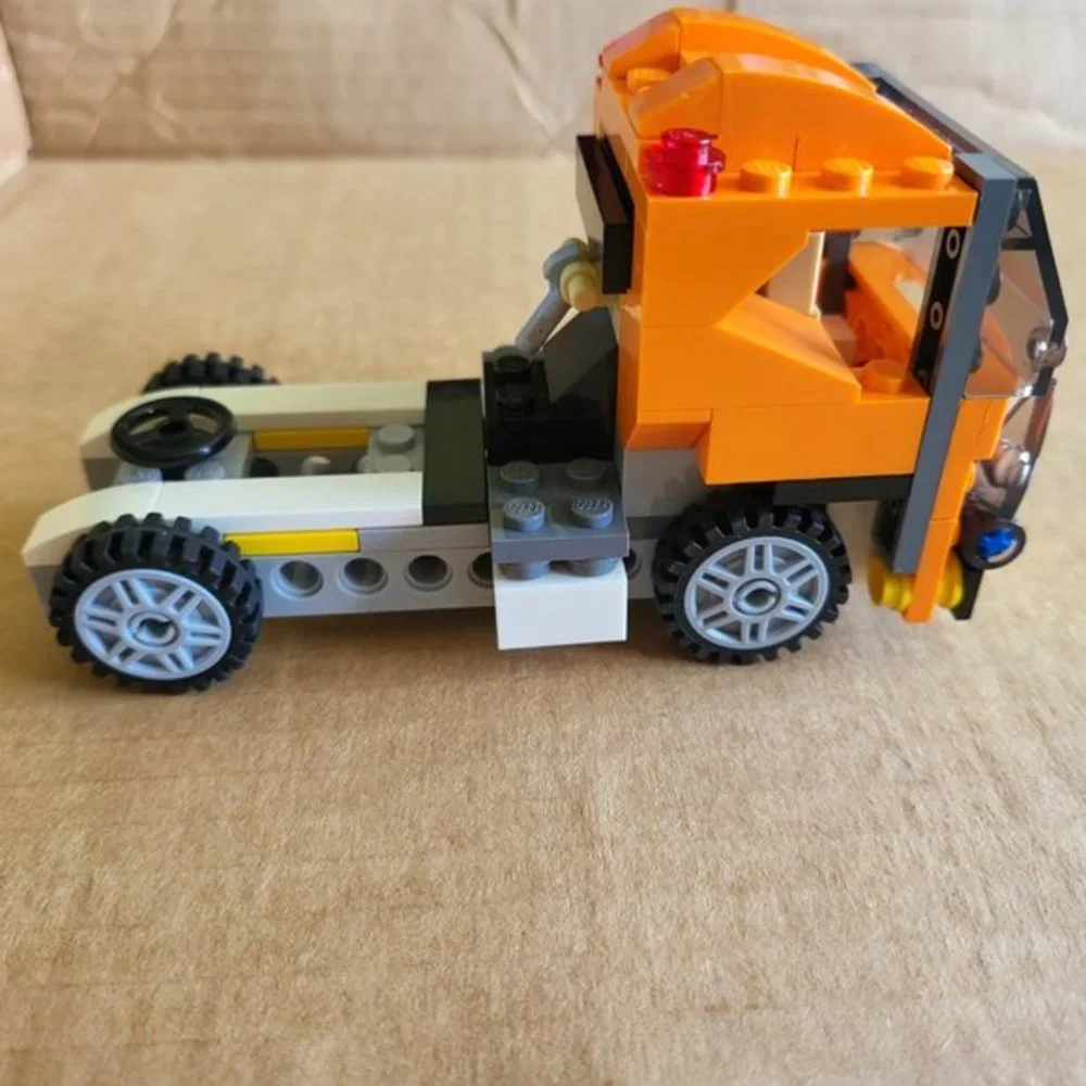 LEGO Creator‎ 3-1 Sunset Speeder 100 Complete with Manual 31017 No Box